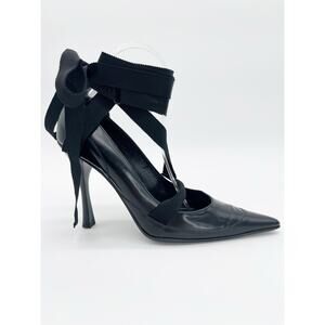 Gucci Vintage Fall 2002 Runway Black Grosgrain Lace Up Pointed Toe Heels US 7.5
